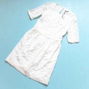 NEW FRNCH Bright White Zig Zag Textured Lace Knit 3/4 Sleeve Dress Size Small